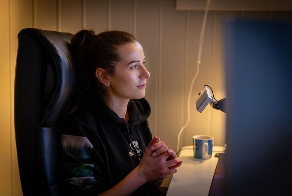 Nå kan du bli intervjuet av en AI med hardangerdialekt